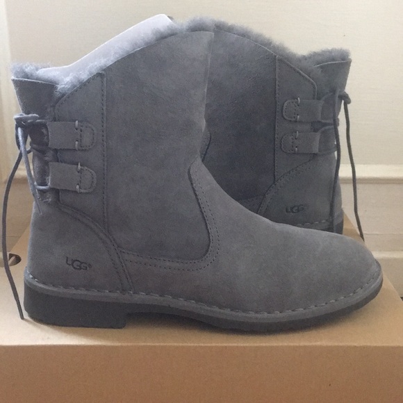 naiyah boot ugg